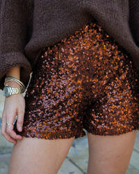 Short sequin