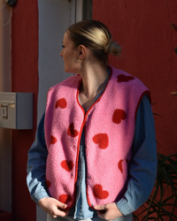 Gilet sans manches cœur rose pré-commande