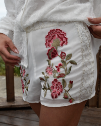 Short broderie