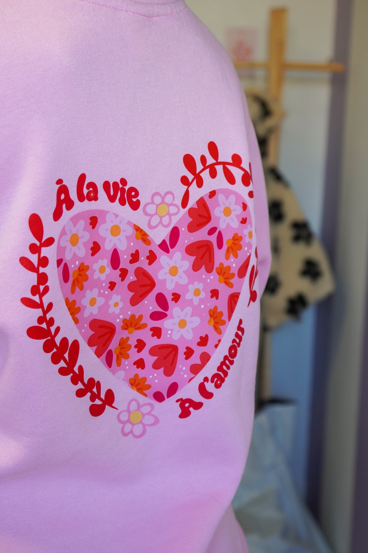 Sweat col rond à la vie, à l'amour (🩷🖤🩶)