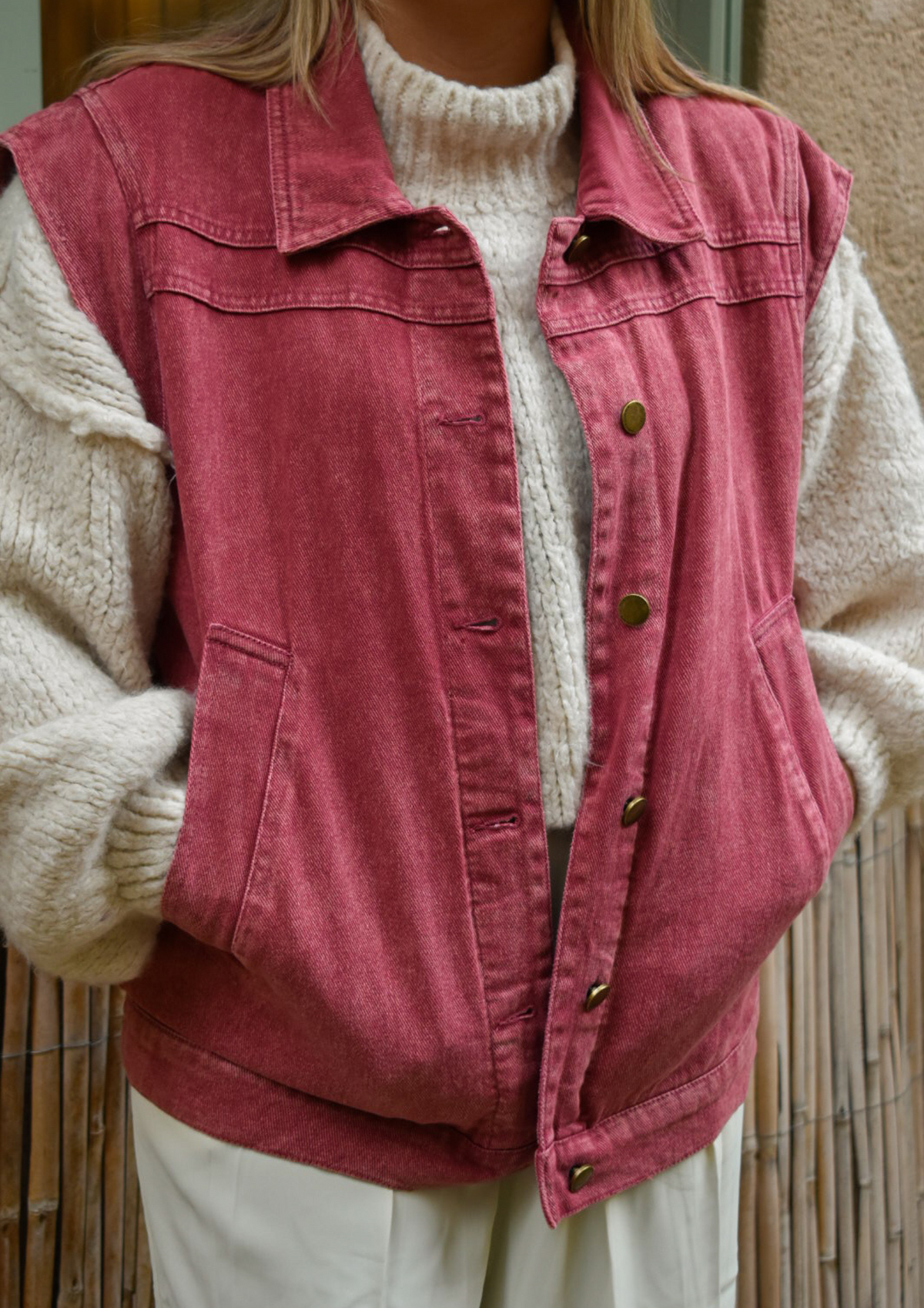 Veste en jean sans manches rose