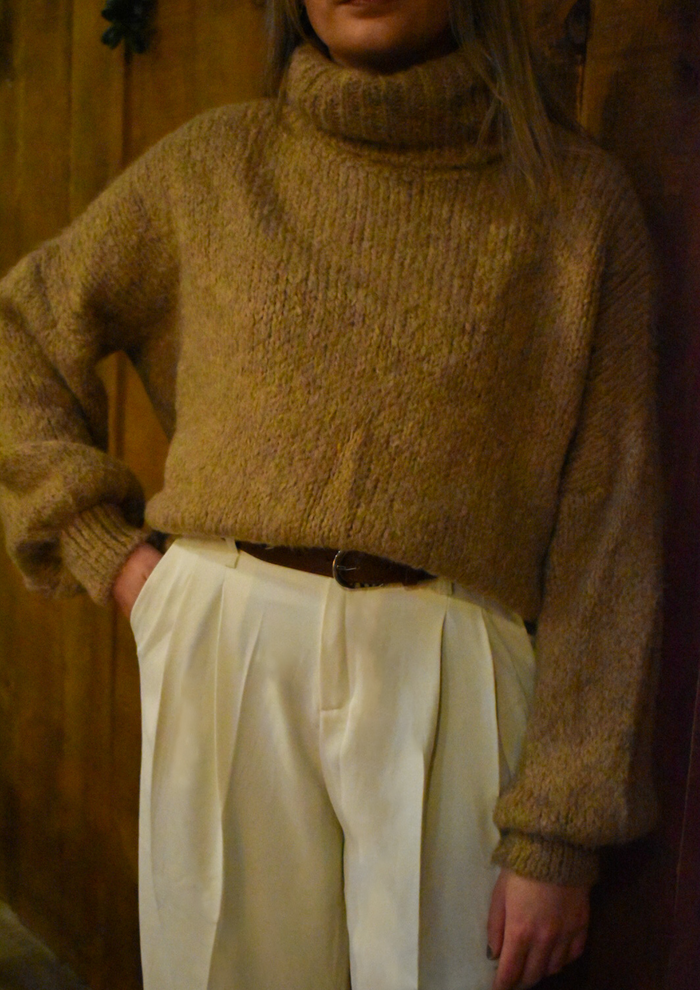 Pull col roulé camel