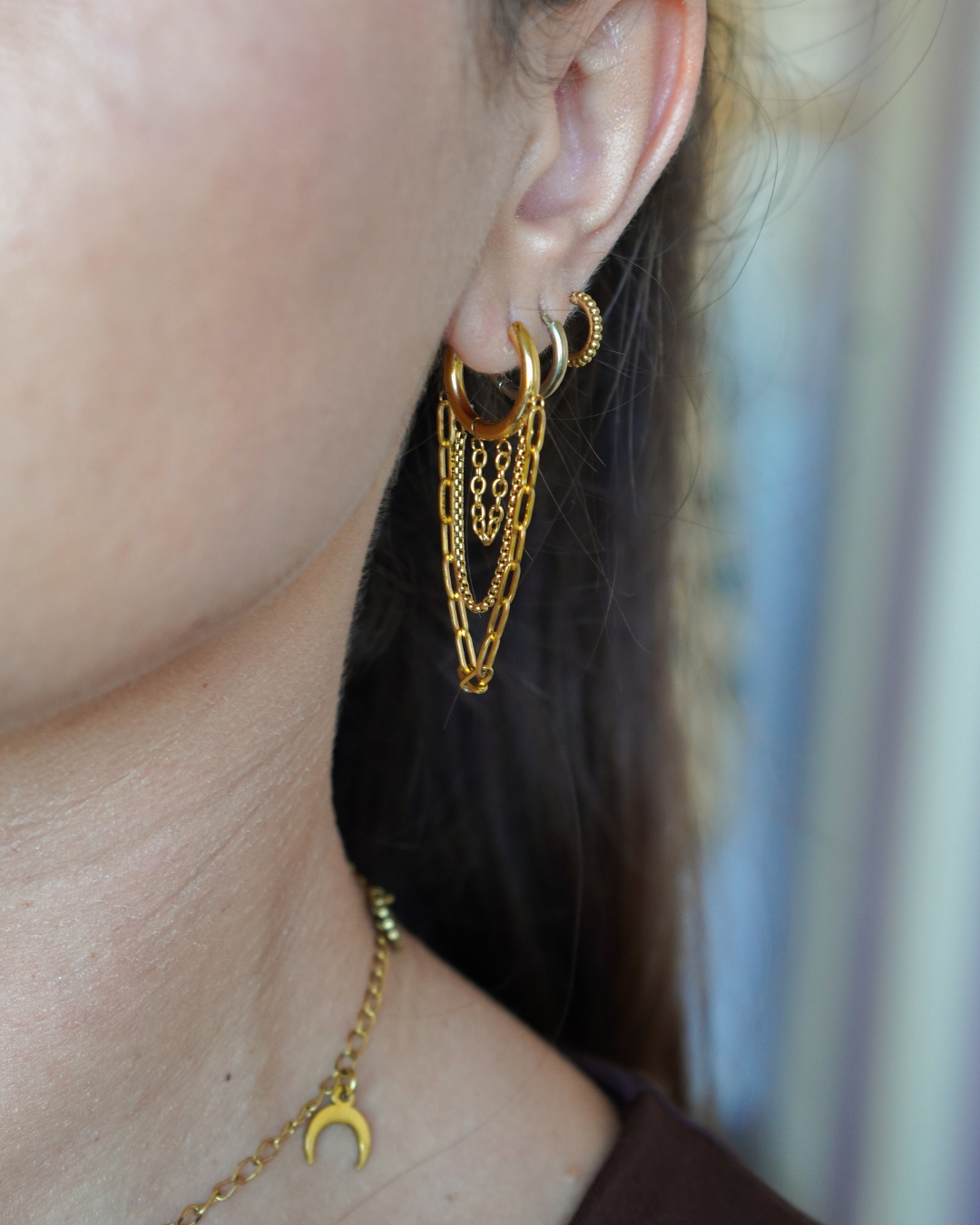 Boucle d'oreille créoles avec chaînes