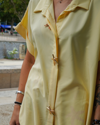 Chemise broche jaune