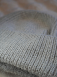 Bonnet paillette gris