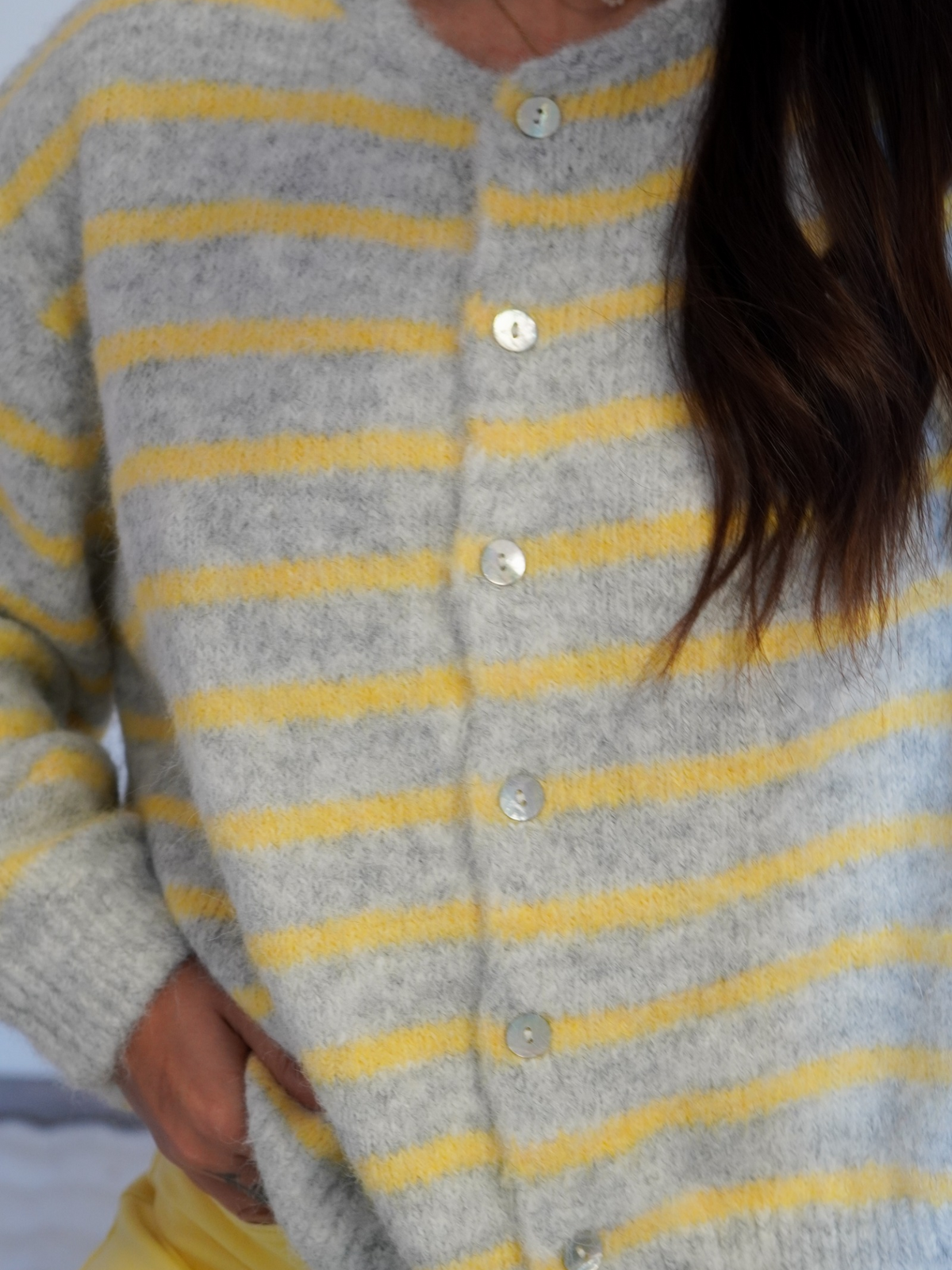 Cardigan gris/jaune
