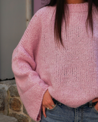 Pull rose bébé