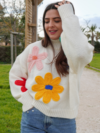 Pull fleurs colorées