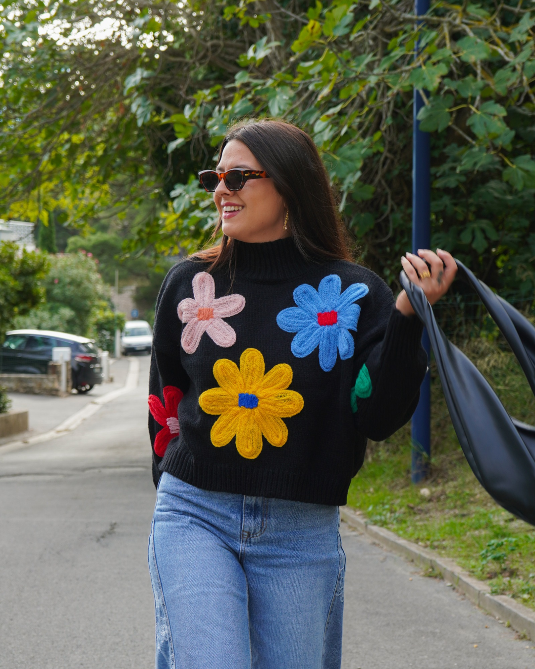 Pull fleurs noir