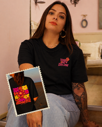 T-shirt You are Divine (🖤🩷🤍)