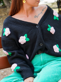 Gilet fleur relief NOIR